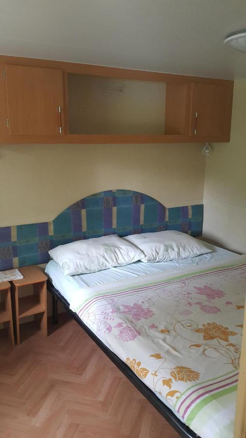 Bungalo Hotel Бузет Екстериор снимка